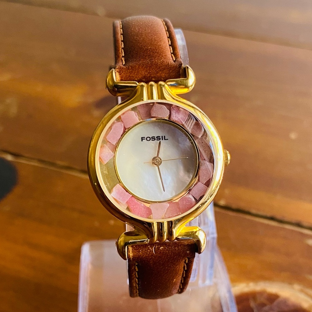 1992 Fossil Mother Of Pearl Pink Stone Fossil Watch Dr-2031